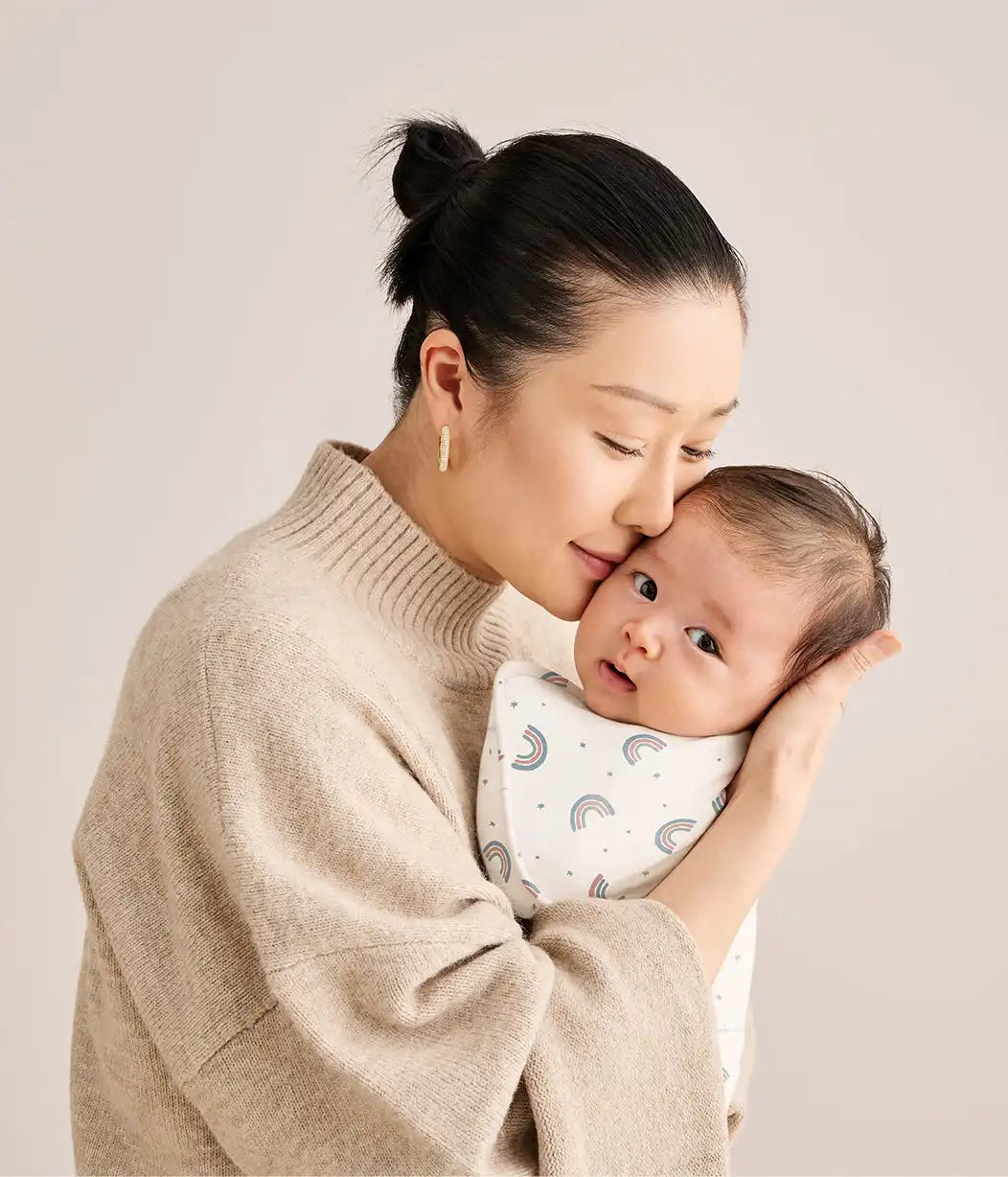Swaddle Up™ 1.0 TOG Cotton White Rainbow Dream