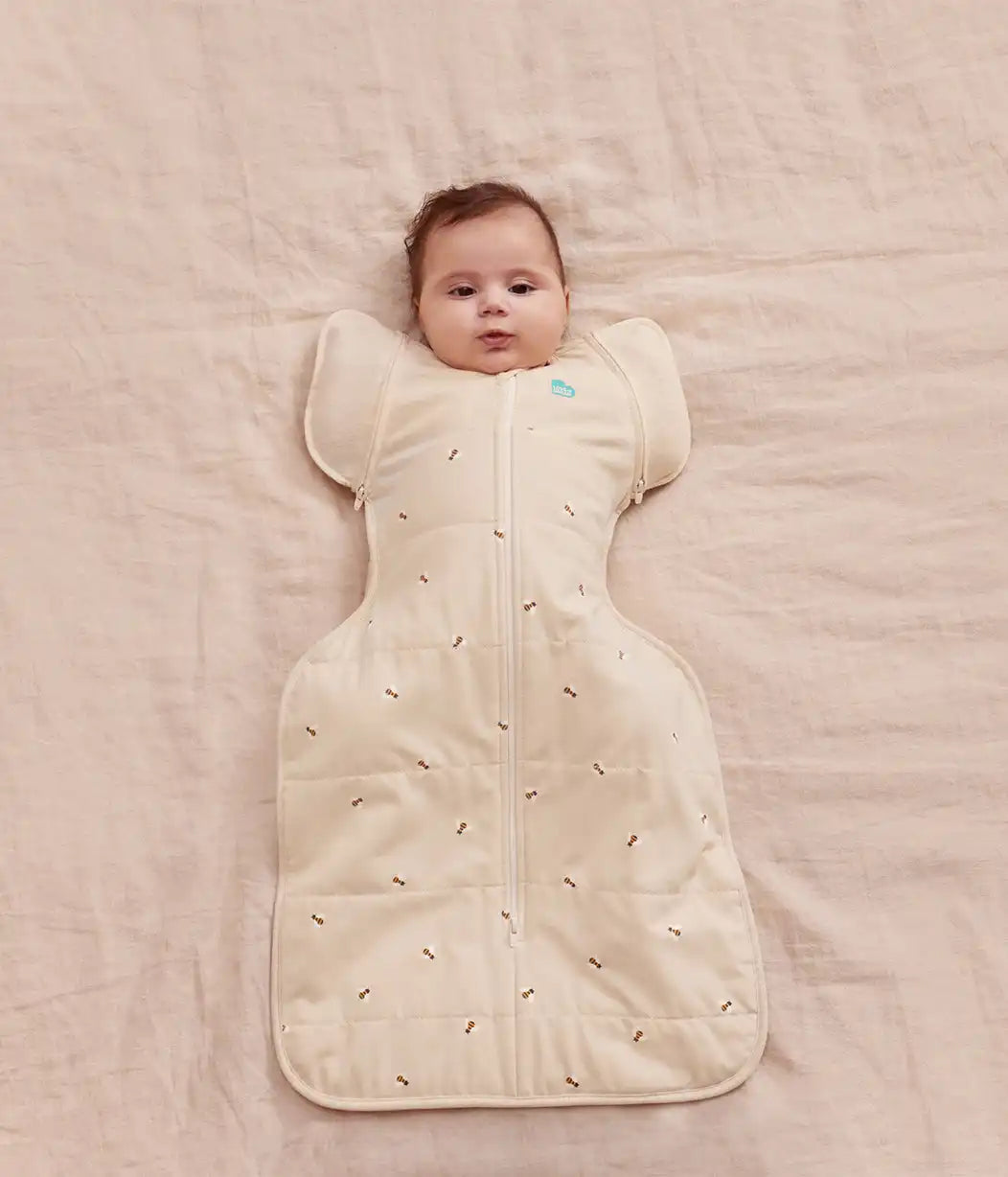 Swaddle Up™ 2-in-1 Transition Bag 2.5 TOG Cotton Oatmeal Bees